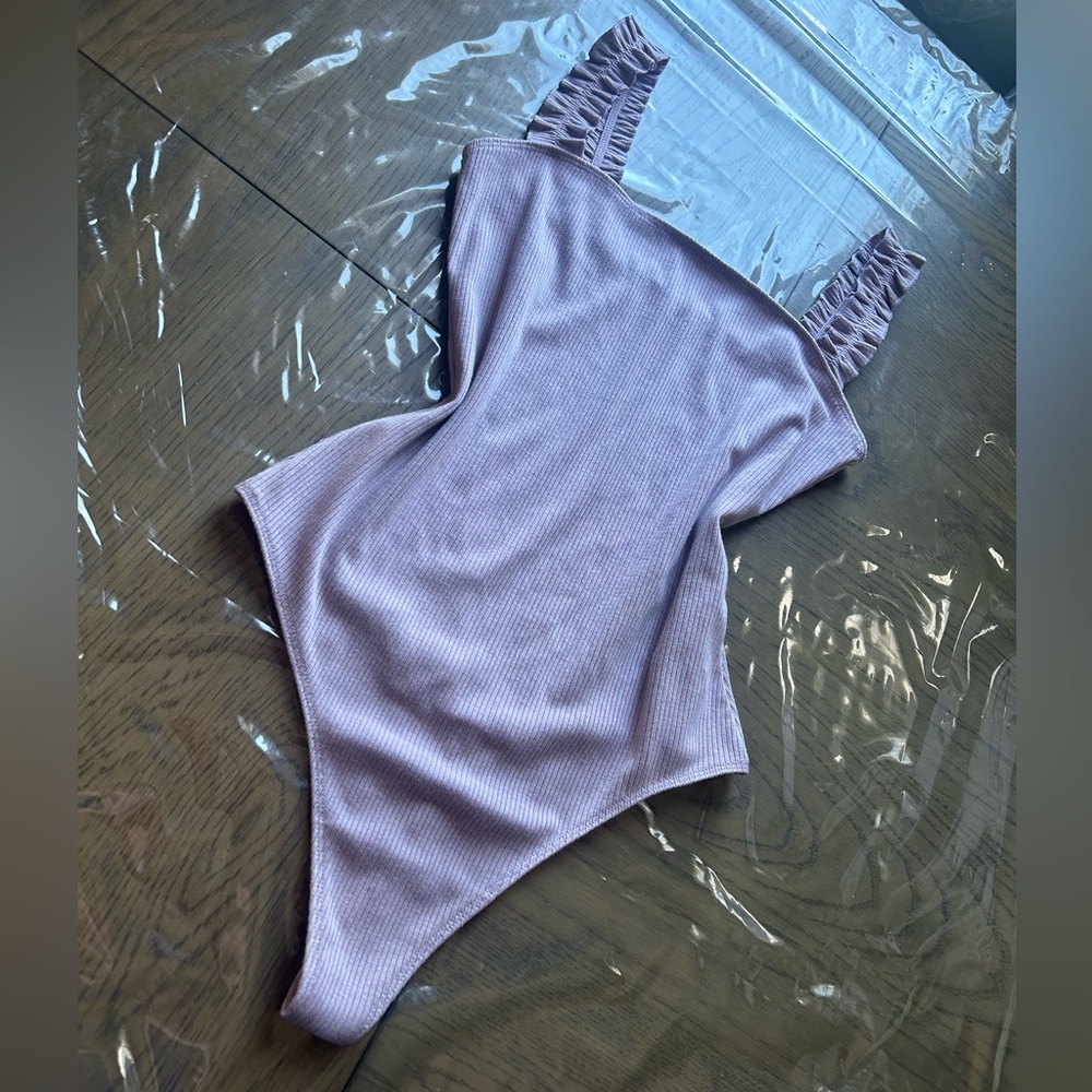 2/$50💫Sunday Best Lilac Ribbed Bodysuit